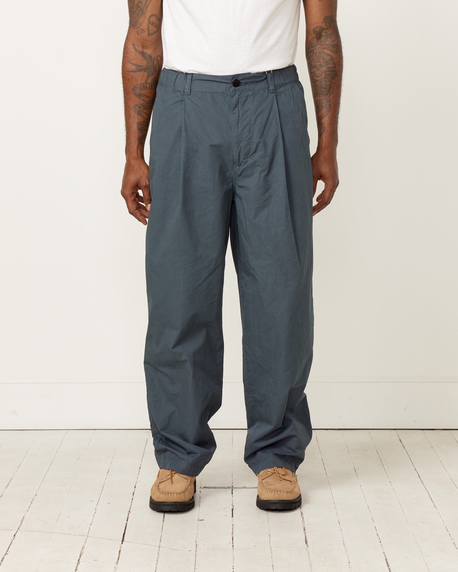 Deep Tuck Pant in Teal Blue