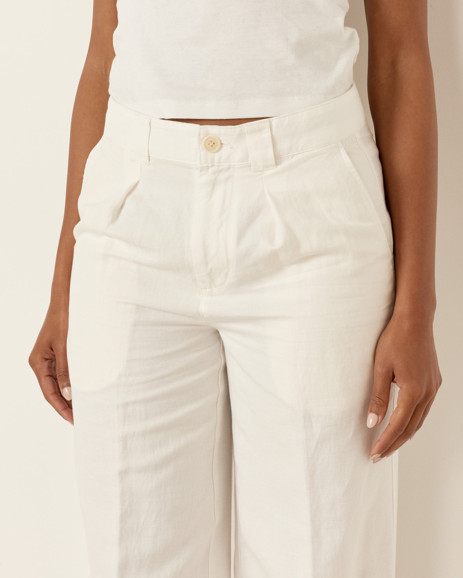 Madeline Pleat Trouser in Ecru