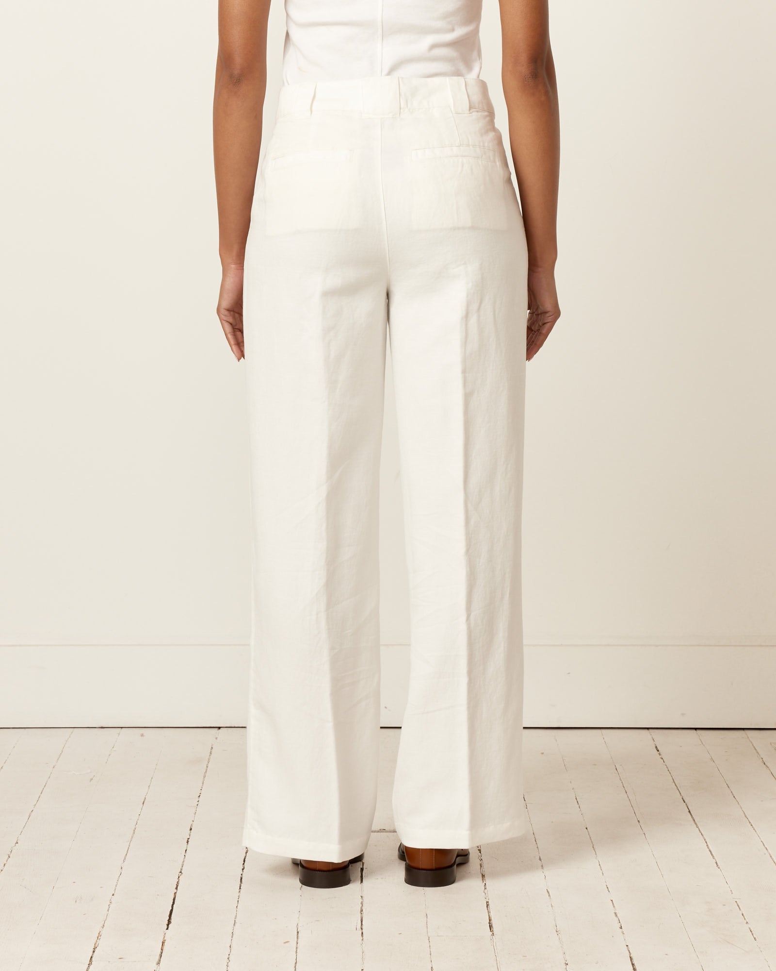 Madeline Pleat Trouser in Ecru