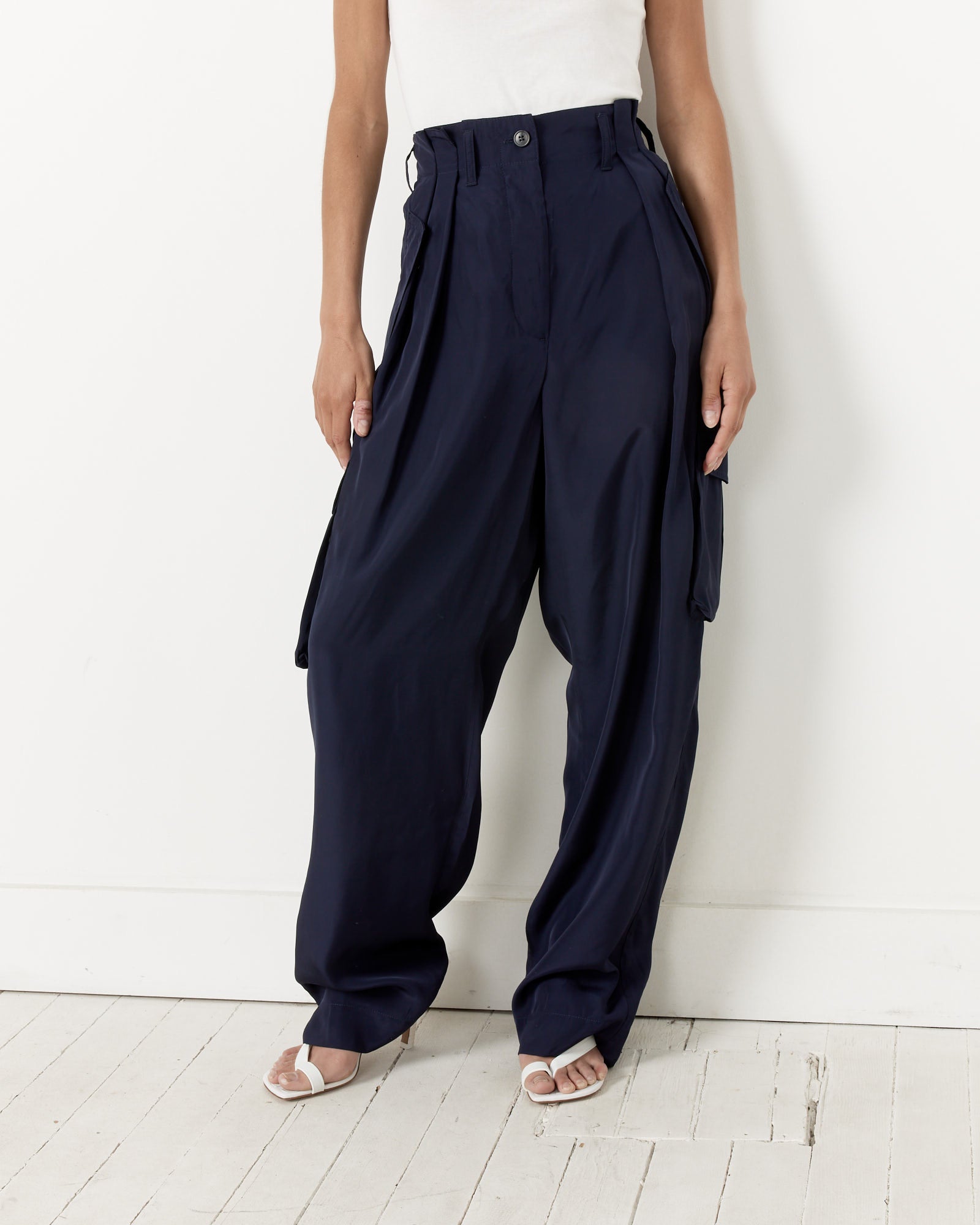 Polkar Wide-Leg Cargo Pants in Navy